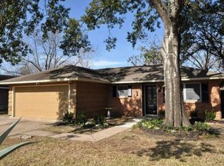 5518 Cheshire Ln, Houston, TX 77092
