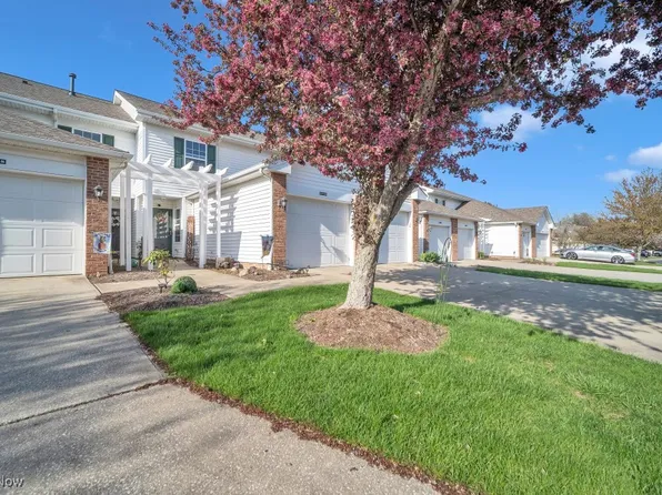 15730 Foxglove Ln, Cleveland, OH 44130