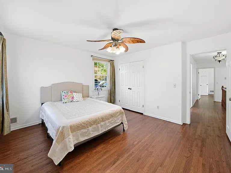 7 Monroe Pl — Photo 42