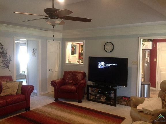 5th image of 821 Beth Dr