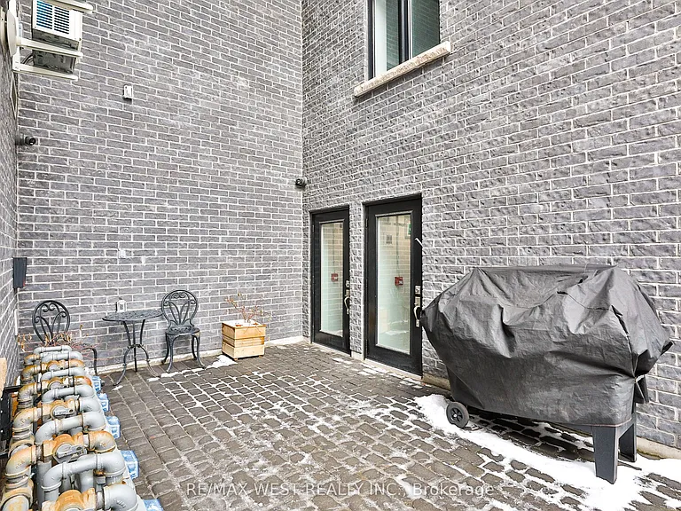 1745 Keele St #4 — Photo 25