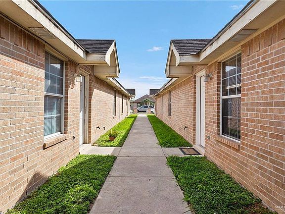 2nd image of 712 W Bronze Dr