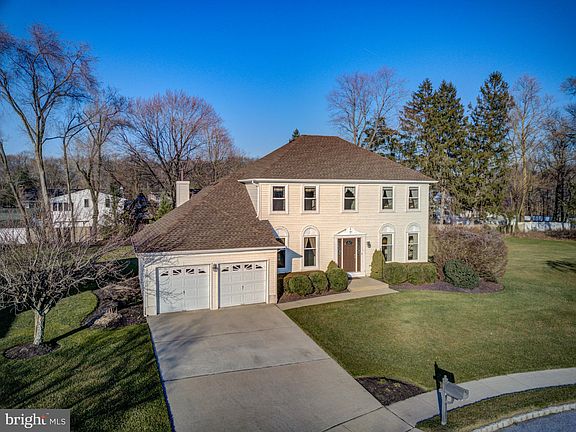 3rd image of 7 Magnolia Dr