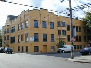 828 SE Ash St APT B, Portland, OR 97214