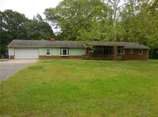 5214 Eastcrest Rd, Mc Leansville, NC 27301