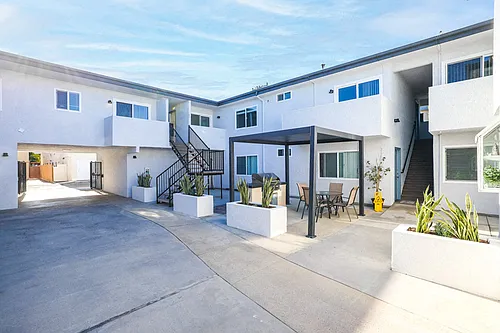 316 Beach Apartments Photo 1