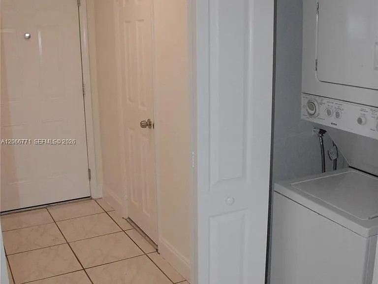 10907 N Kendall Dr #416 — Photo 6