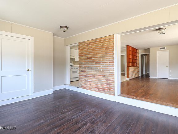 5th image of 2460 Carter Rd