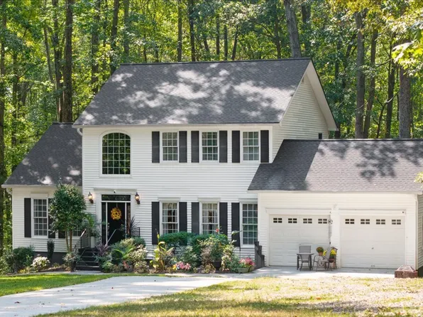 5074 Peach Mountain Cir, Gainesville, GA 30507