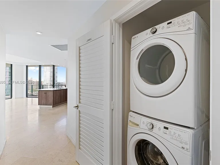 88 SW 7th St #712 — Photo 22