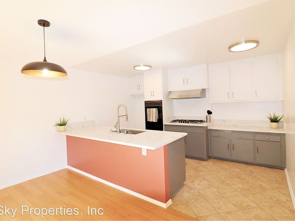 1st image of 445 E Magnolia Blvd #10299712