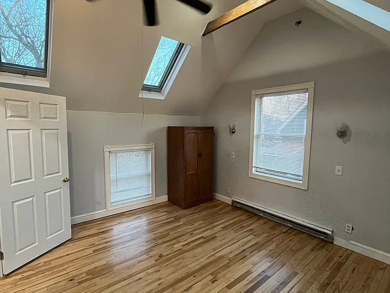 90 Pearl St #2 — Photo 4