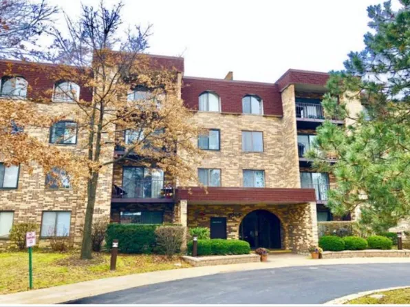 2005 Valencia Dr APT 306D, Northbrook, IL 60062