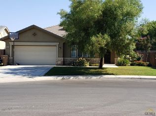10829 Tamarron Dr, Bakersfield, CA 93311