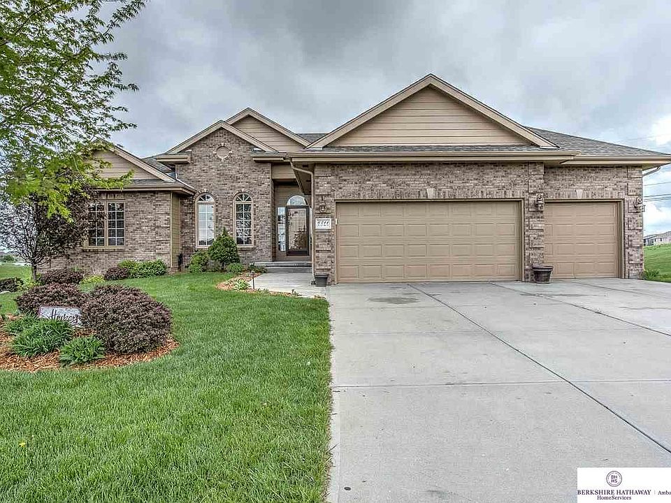 1st image of 6211 N 157th Avenue Cir