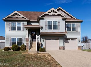 326 Golden Wing Rd, Mount Washington, KY 40047