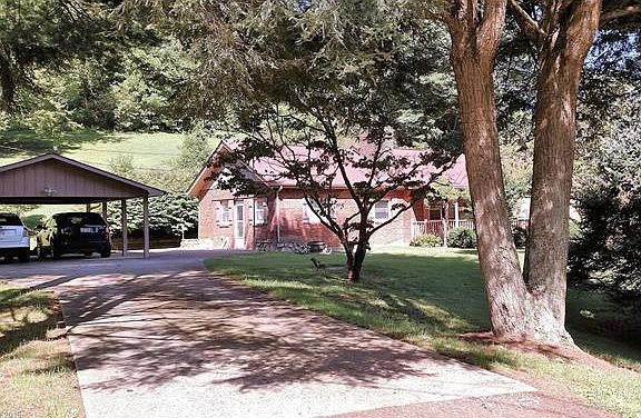 2nd image of 80 Pump Mountain Dr
