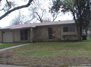221 Hillview Dr, Universal City, TX 78148