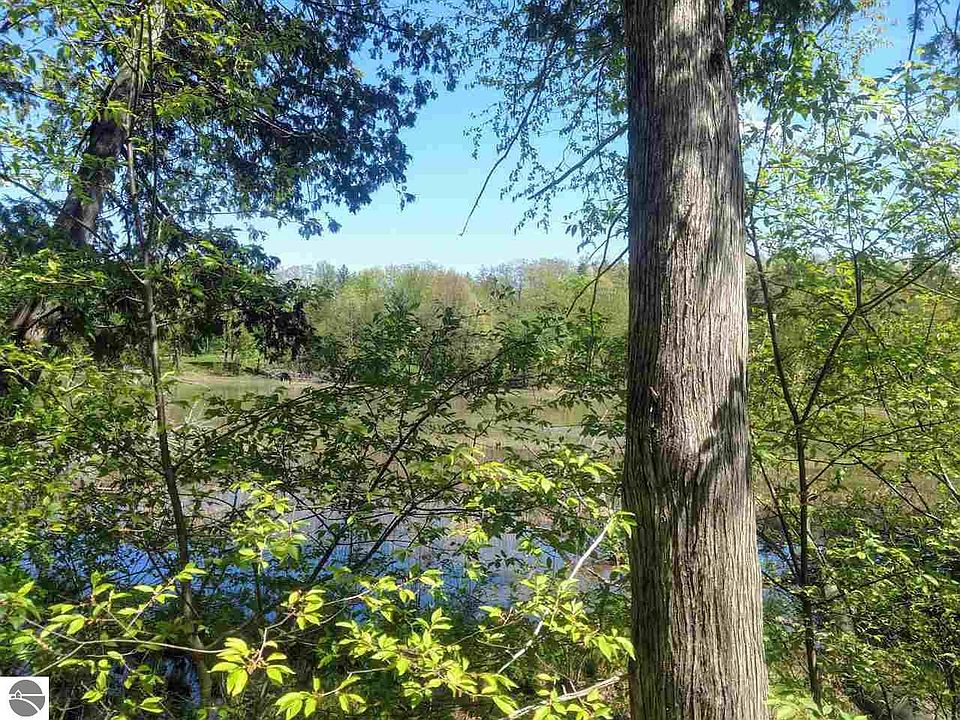 4972 Truax Lake Rd, Williamsburg, MI 49690 MLS 1859188 Zillow