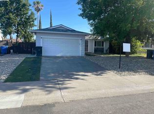 18 Megan Ct, Sacramento, CA 95838