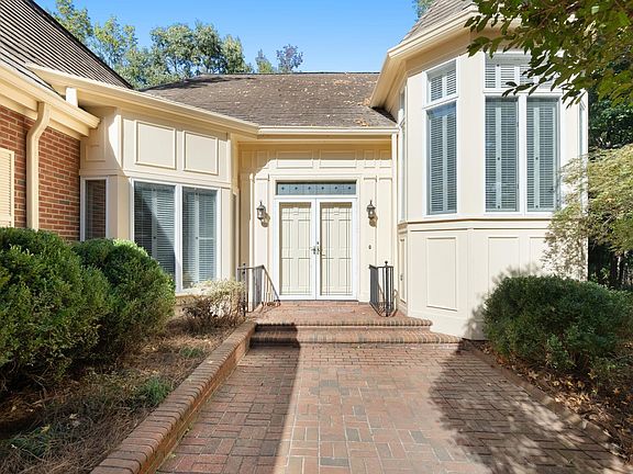 4th image of 212 Hidden Hills Dr