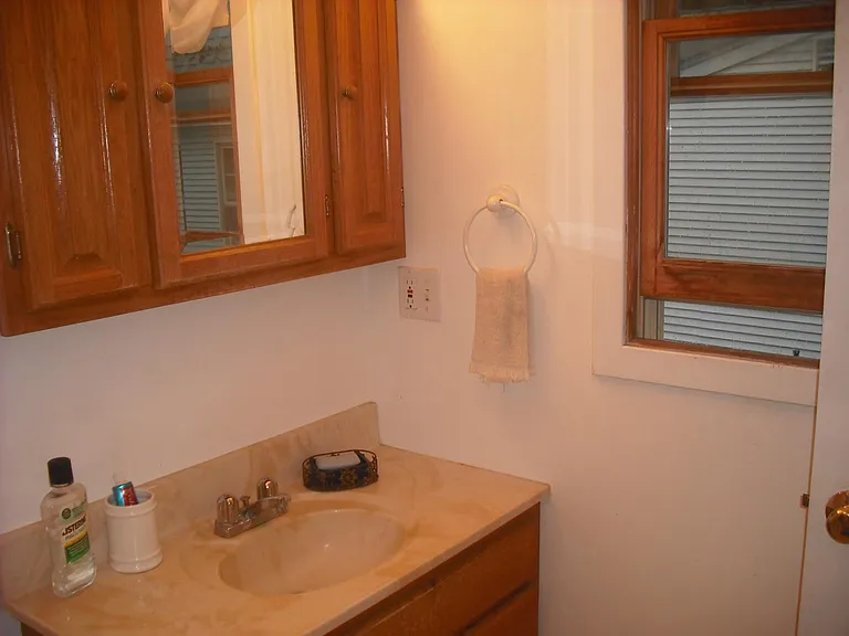 150 Shore Rd — Photo 12