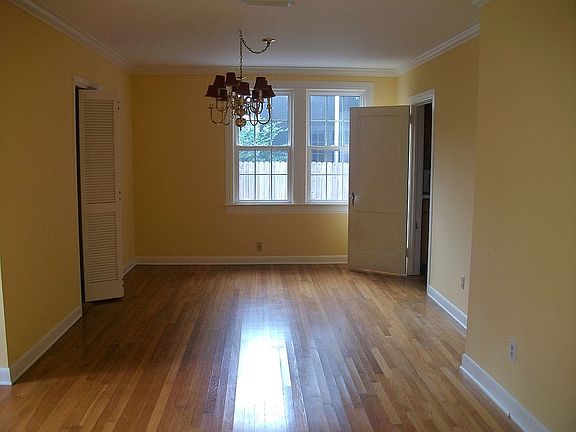 Formal Dining