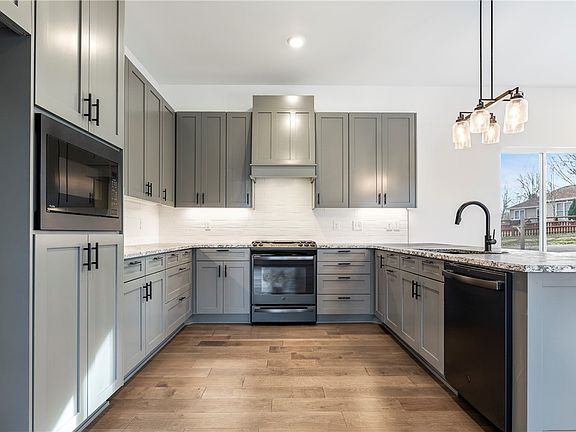4th image of 3 Reba Ln