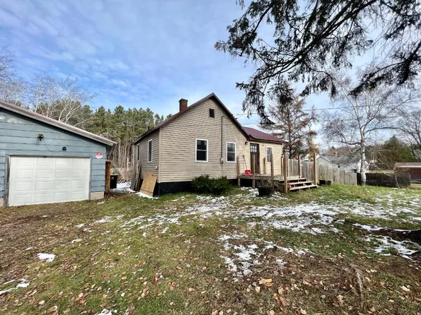 301 Homer Rd, Iron River, MI 49935