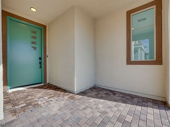 3rd image of 10327 Vonbulin Ave