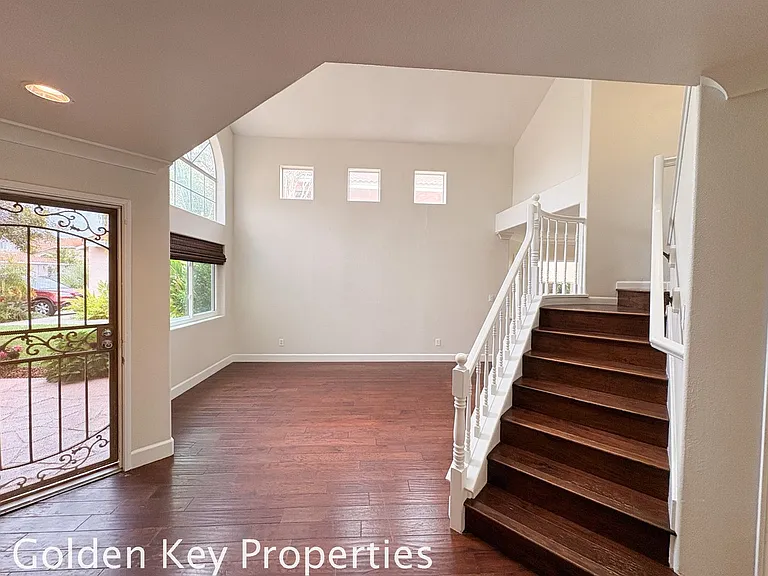 3274 San Tomas Dr — Photo 18