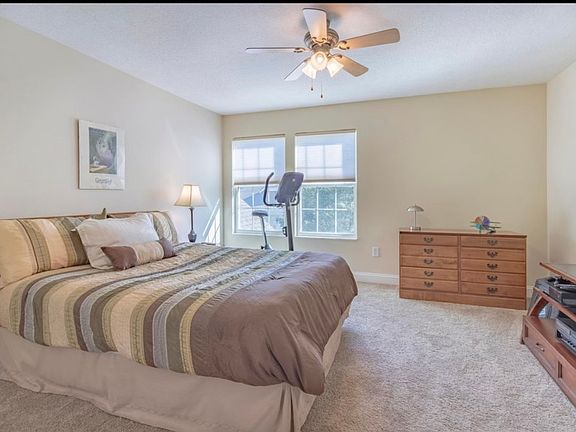 5th image of 4081 Hanover Square Dr