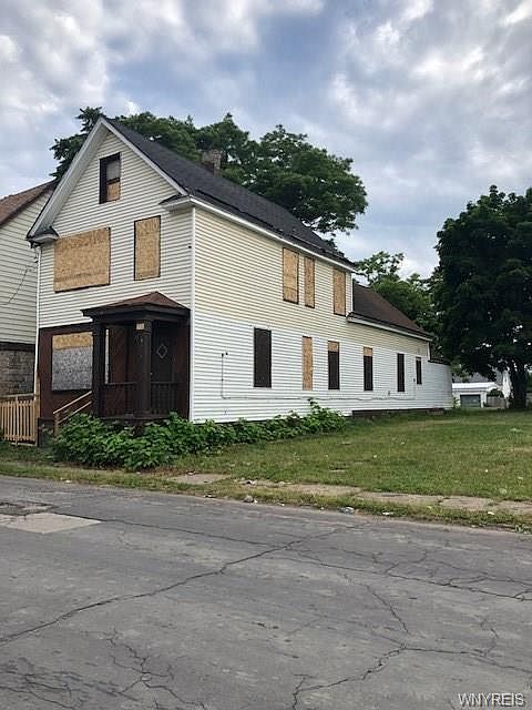 1st image of 110 Playter St