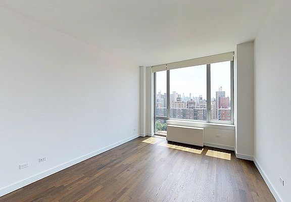 3rd image of 801 Amsterdam Ave APT 16H