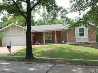 765 Vanderville Dr, Fenton, MO