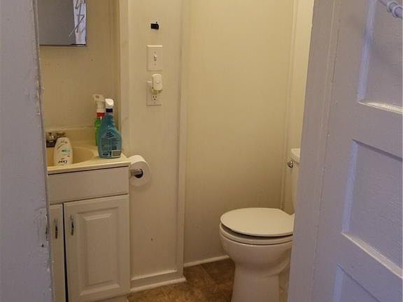 4th image of 2615 Grimsley St