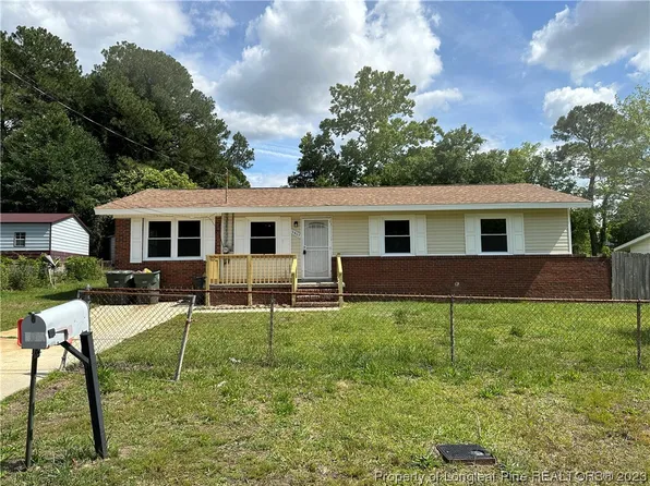 2807 Coronada Pkwy, Fayetteville, NC 28306