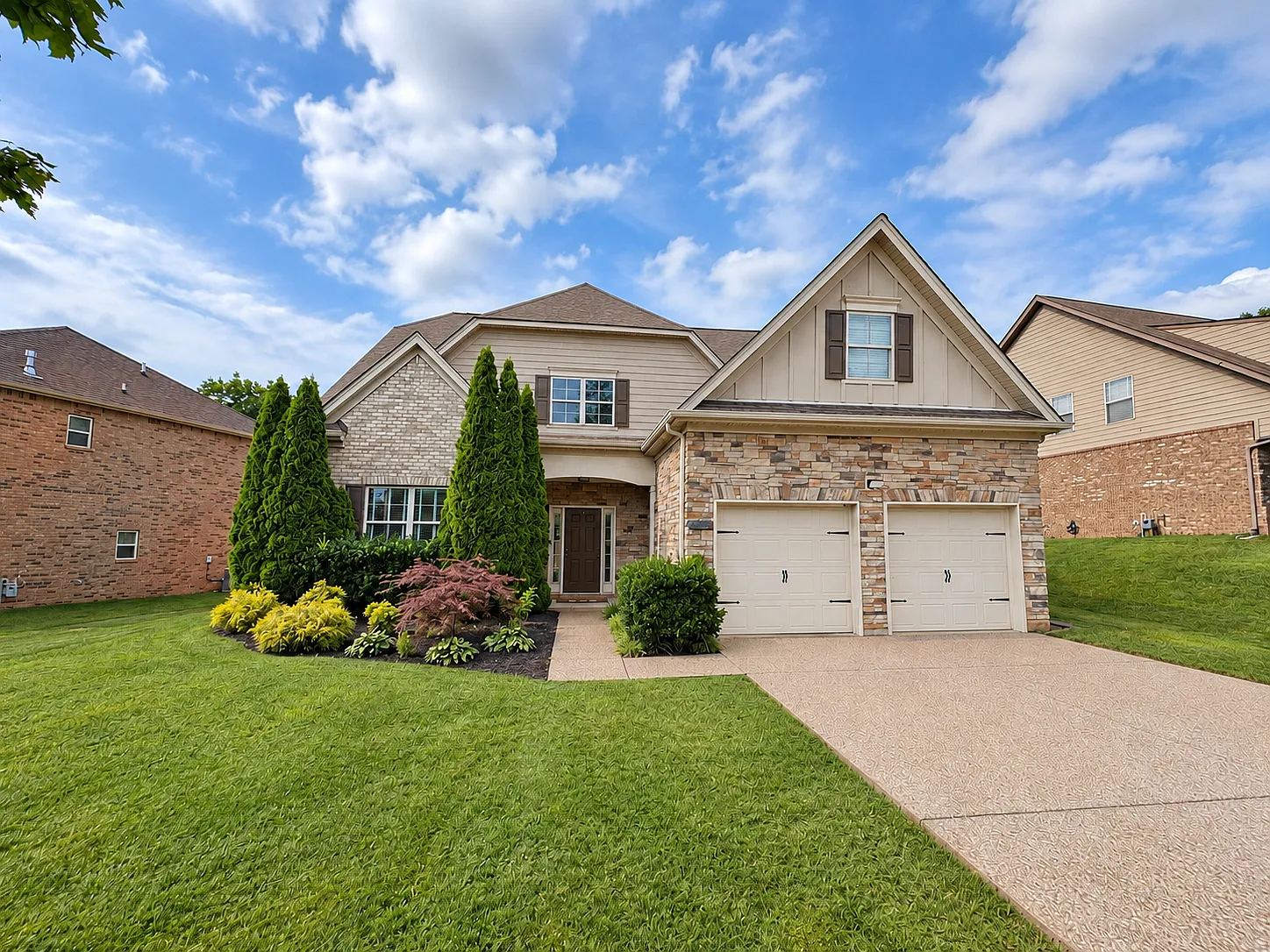3 bed, 3.5 bath, 2932 sqft, $2,950 — Photo 1