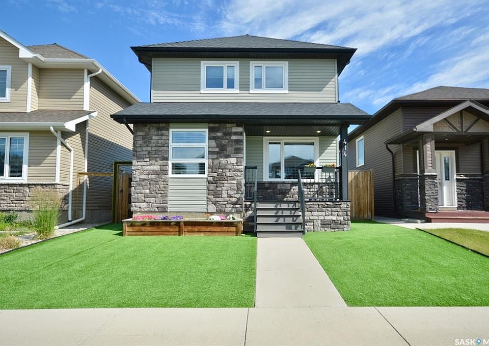 1st image of 414 Veltkamp CRESCENT