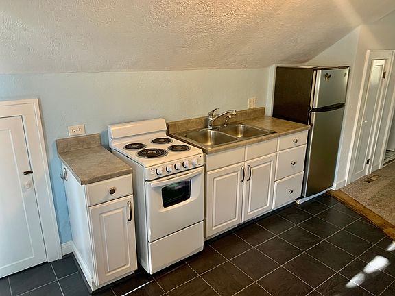 3rd image of 307 N Foster Ave #1/2