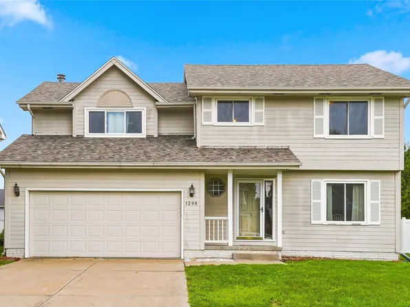 1209 8th Ave SE, Altoona, IA 50009
