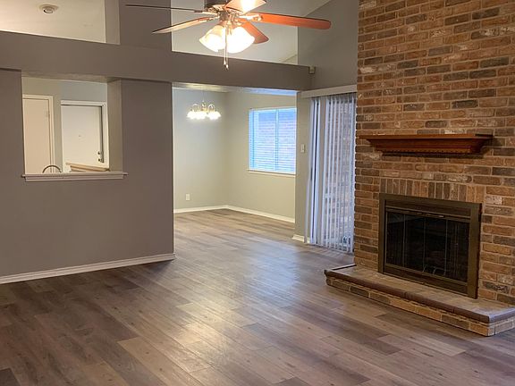 living room to dining and kitchen