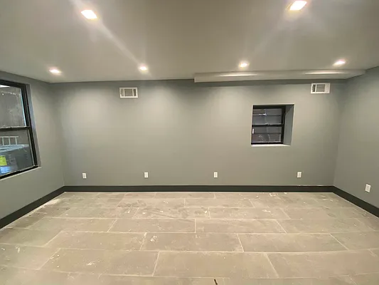 Rented by Premier Metro Realty Corp | media 32