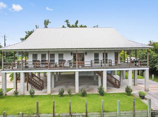 109 Felicity St, Bay Saint Louis, MS 39520