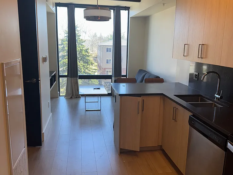 145 Columbia St S #507 — Photo 8