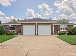 1105 3rd St, Harvard, IL 60033