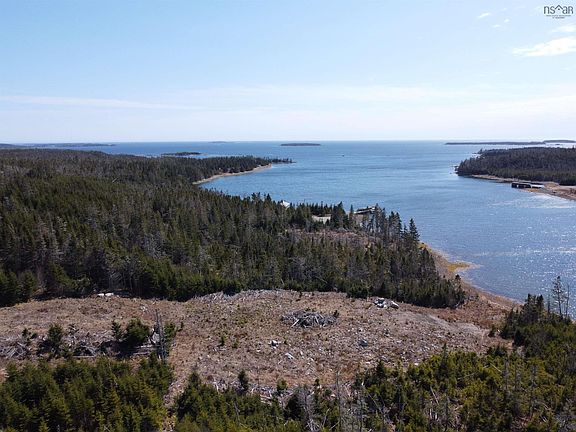 2nd image of 542 Beaver Harbour Rd