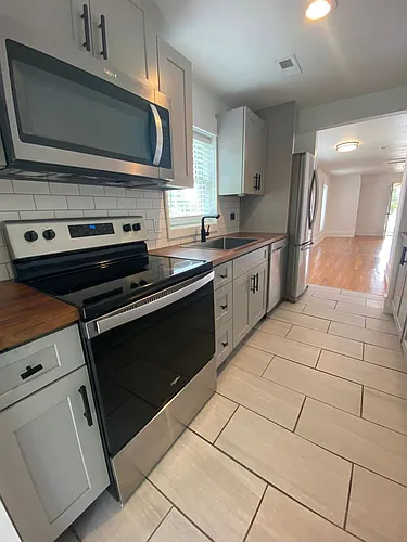 1706 Fayetteville St Photo 1