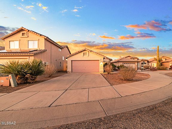 3rd image of 2578 W Bluffs Peak Ct