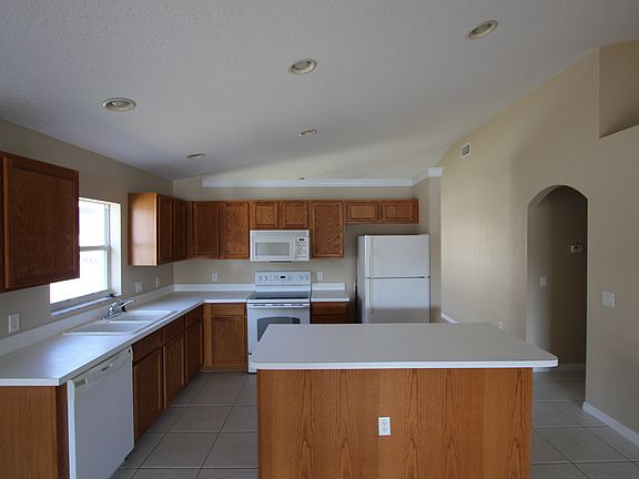 4th image of 2223 Roanoke Springs Dr